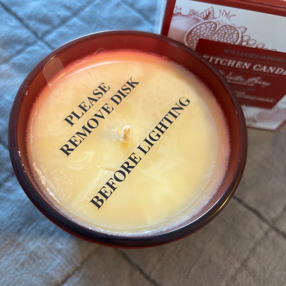 Williams Sonoma Candle Winter Berry 9 oz new in box pomegranate, cassis, orange - Picture 4 of 5